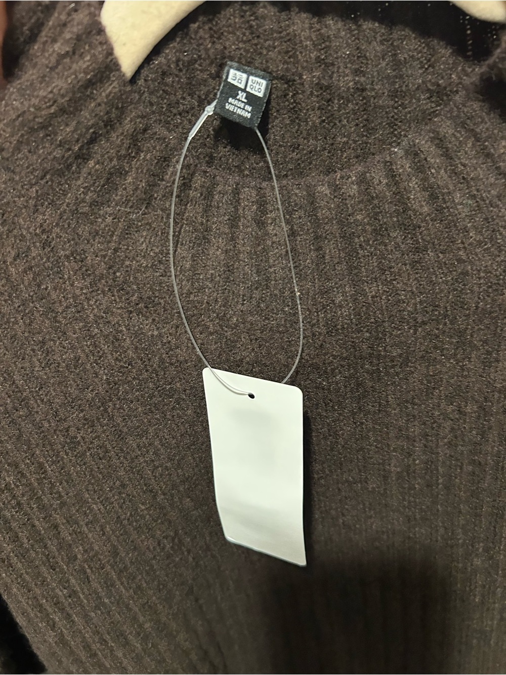 NWT Uniqlo Soufflé Yarn Mockneck Sweater in dark Brown , XL - Picture 9 of 11
